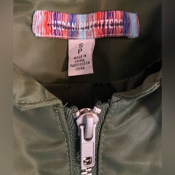 Urban Outfitters Cropped Jacket NWOT - Picture 2 of 3